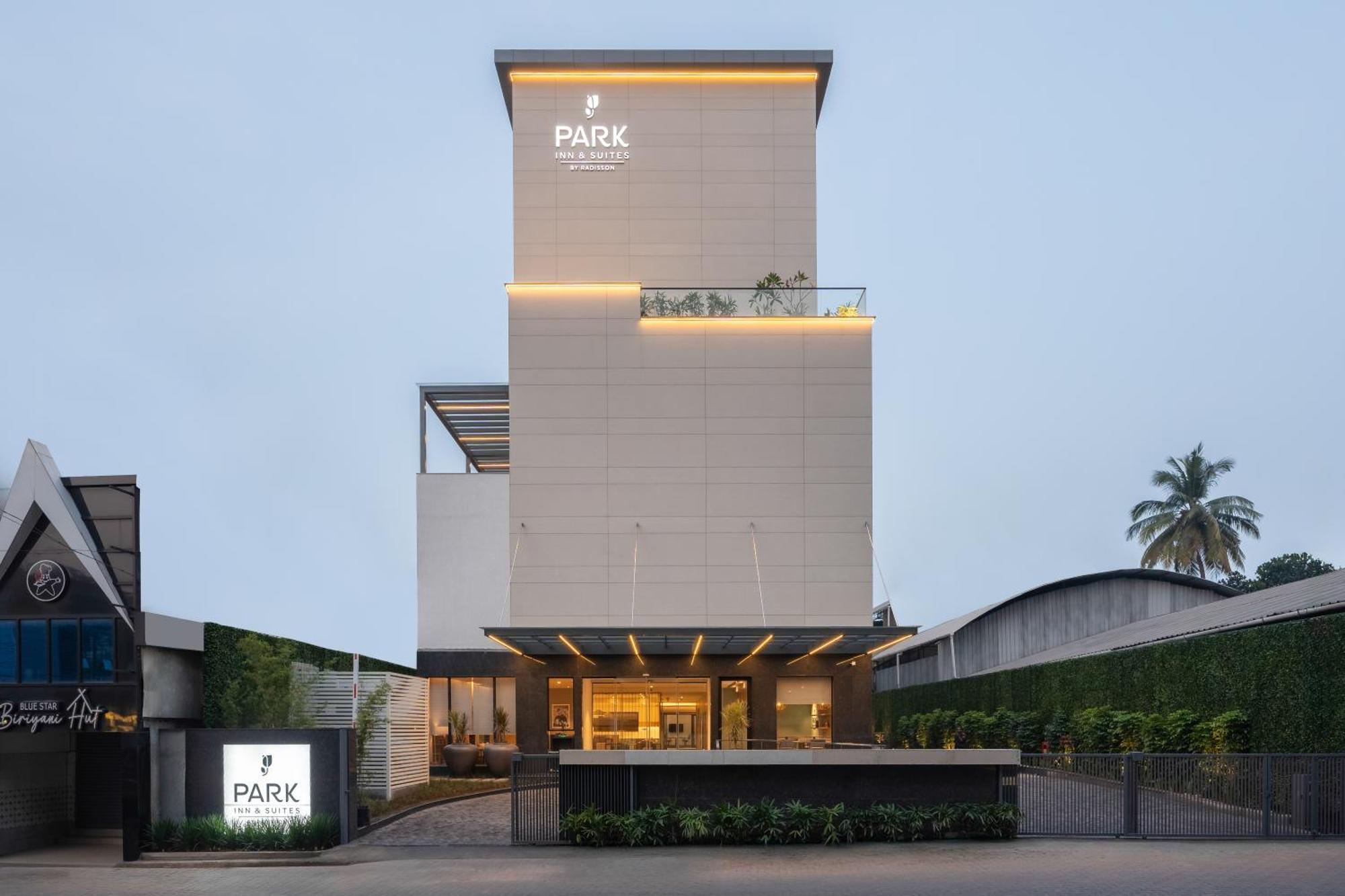 Park Inn & Suites By Radisson Thrissur East Fort Екстер'єр фото
