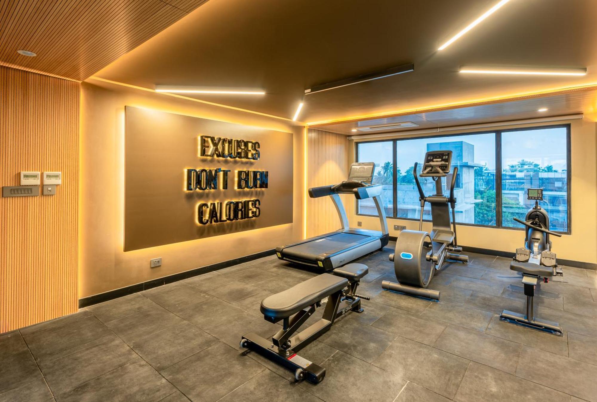 Park Inn & Suites By Radisson Thrissur East Fort Екстер'єр фото