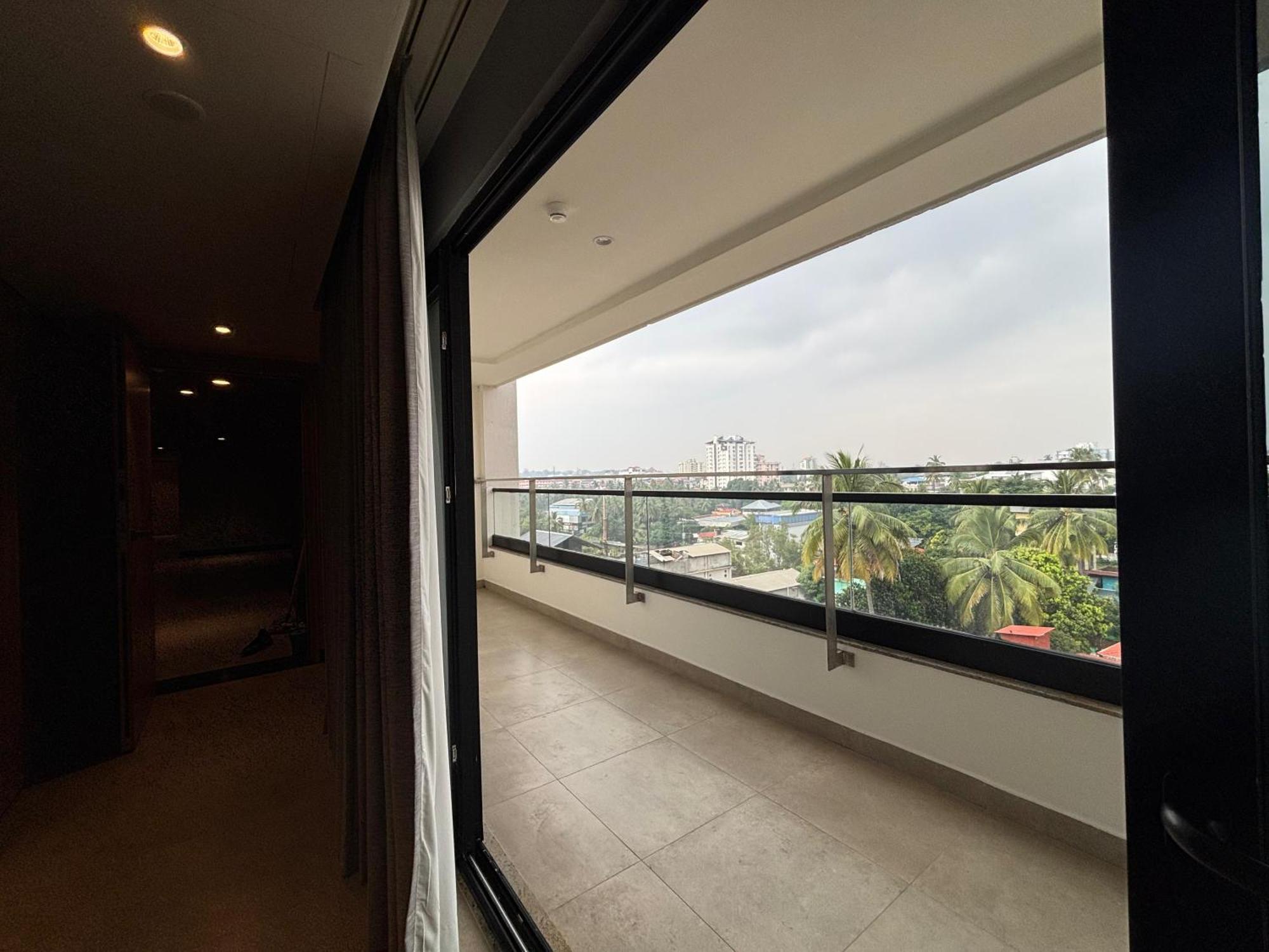 Park Inn & Suites By Radisson Thrissur East Fort Екстер'єр фото