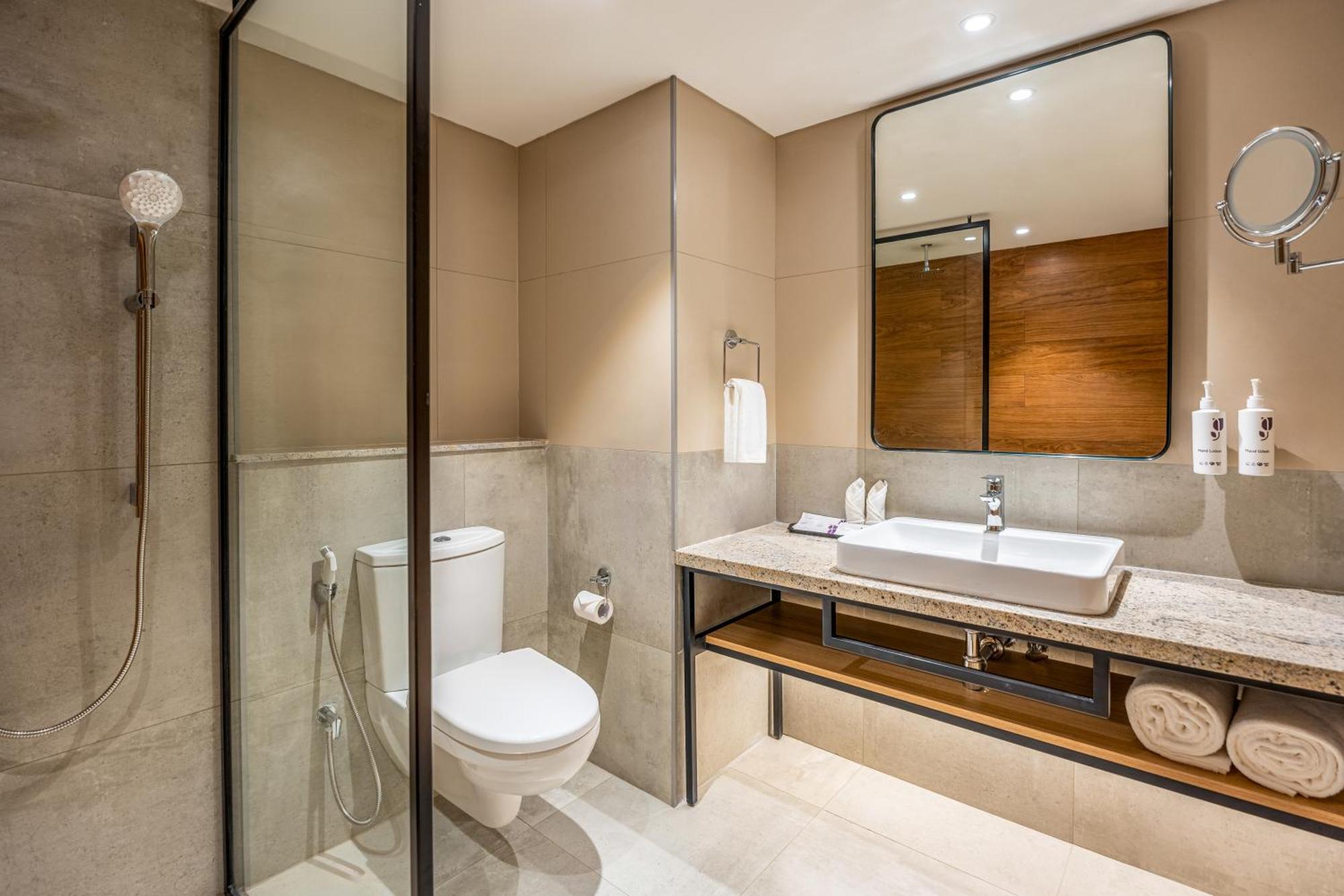 Park Inn & Suites By Radisson Thrissur East Fort Екстер'єр фото